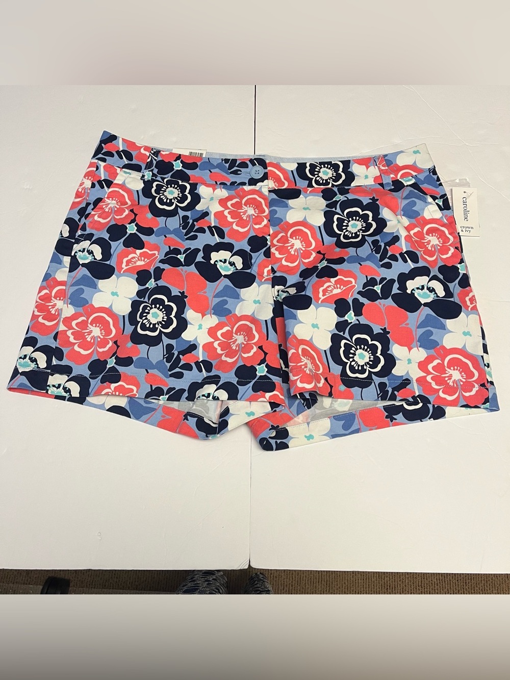 NWT Crown & Ivy Caroline Womens Coral Navy Floral Twill Chino Shorts Size 16